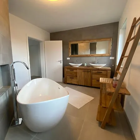 Furnished & Equipped Tdy-tla-tlf House-a - Vollstandig Ausgestattetes Ferienhaus