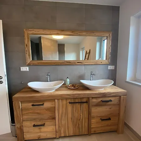 Semesterbostad Furnished & Equipped Tdy-tla-tlf House-a - Vollstandig Ausgestattetes Ferienhaus Bruchmühlbach-Miesau