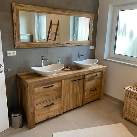 Furnished & Equipped Tdy-tla-tlf House-a - Vollstandig Ausgestattetes Ferienhaus *